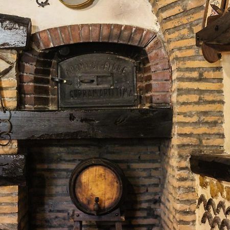 Santo'S House Luxury - Idromassaggio E Doccia Emozionale Villa Santo Stefano Di Sessanio Bagian luar foto